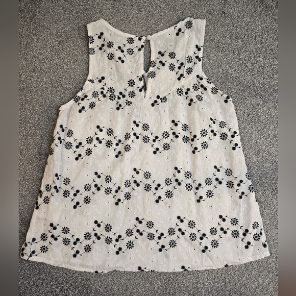 Taylor & Sage Embroidered Lightweight Tank Top Size XXS - Picture 8 of 8